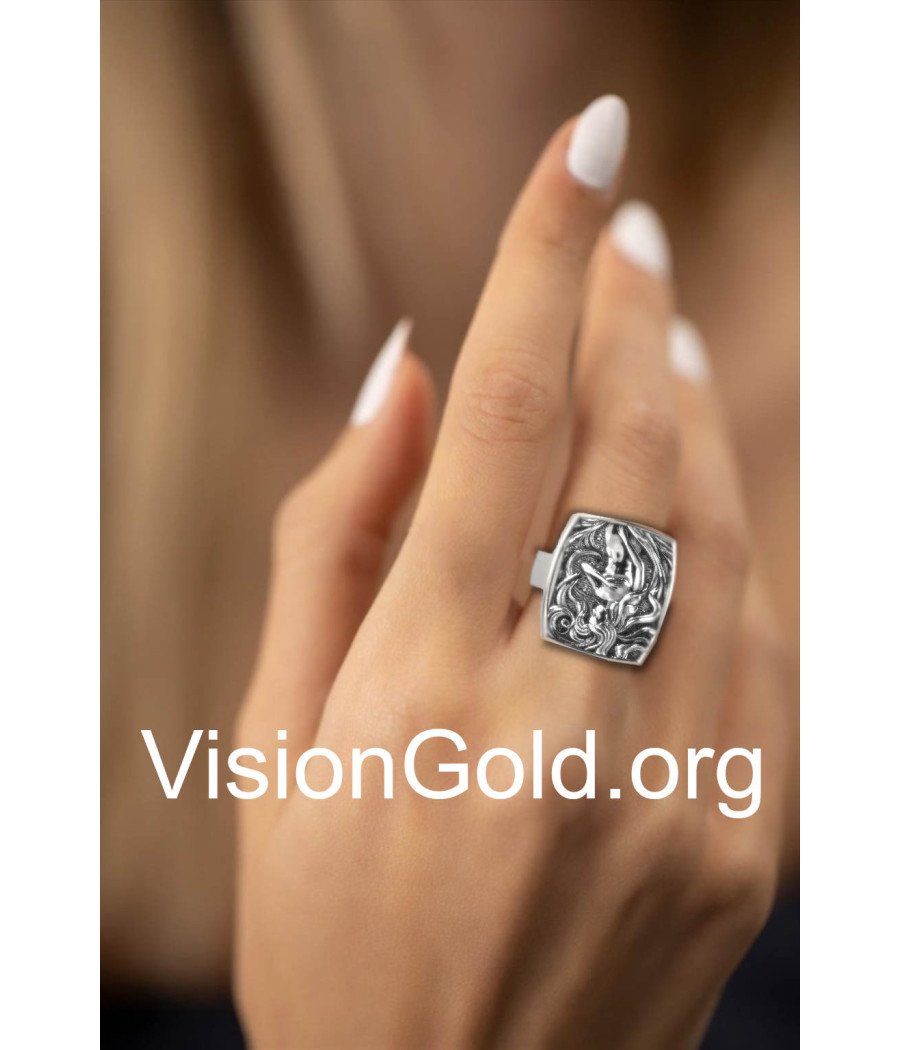 Vintage Boho Large Ring Unisex Silver With Woman Design 0772L
