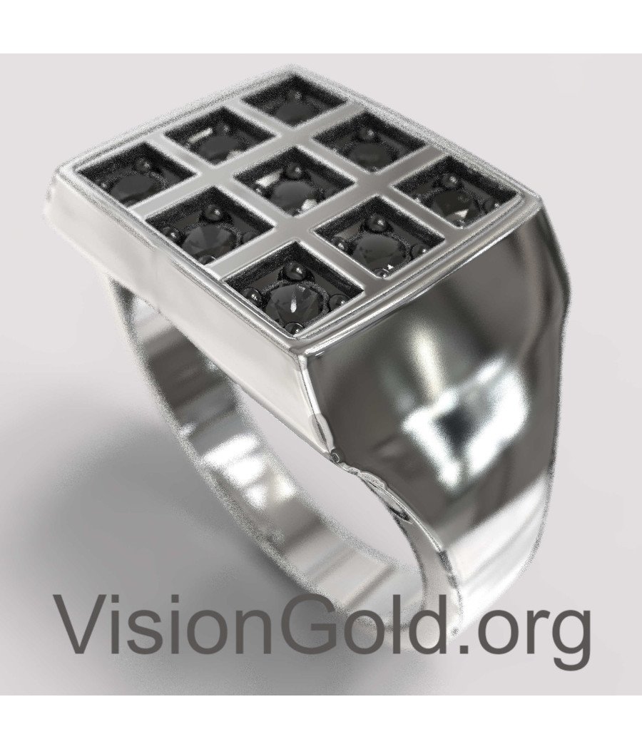 Мужское серебряное кольцо с черным ониксом и квадратным камнем