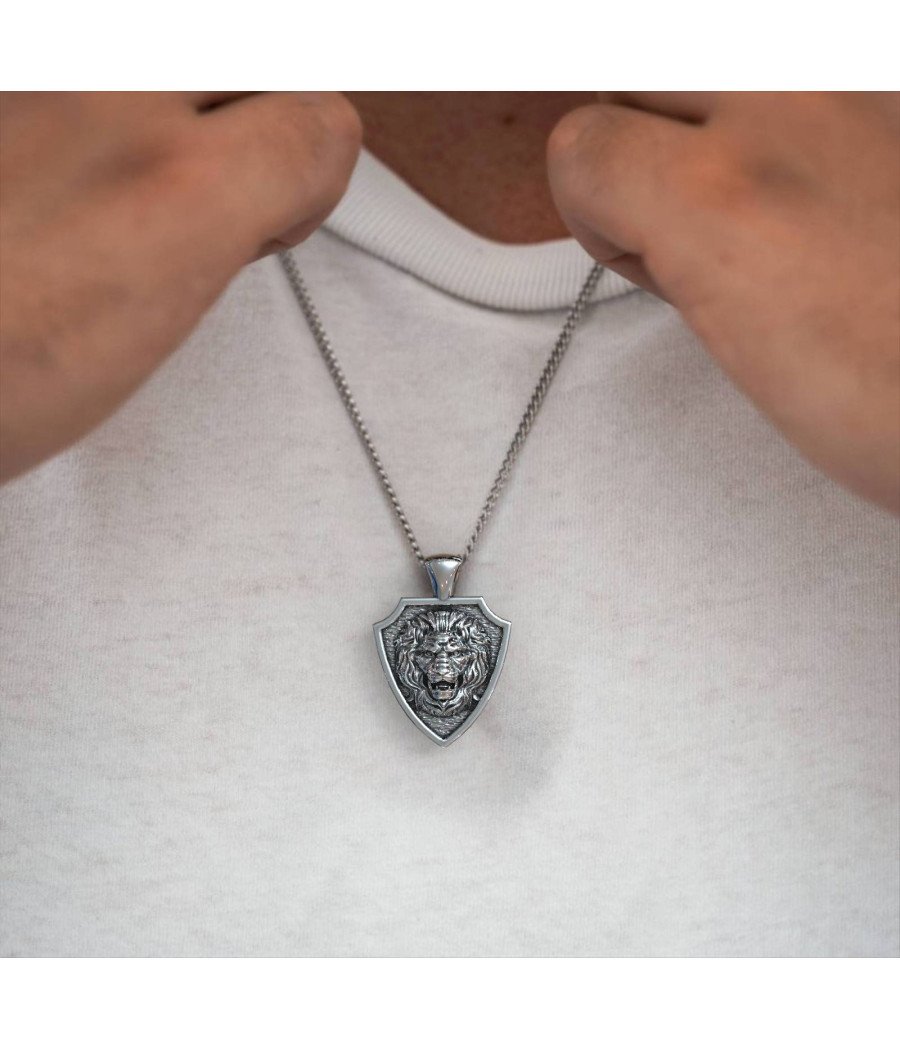 Lion Shield Pendant 0346