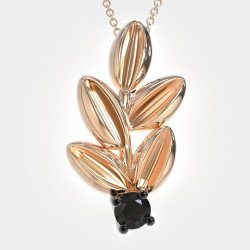 Collier à breloques romantique avec pendentif en forme d'olive