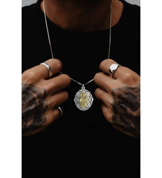 Christian Madonna Our Lady Virgin Mary Pendant 0549K