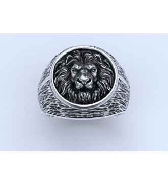 Chevalier Men's Silver Lion Signet Ring 0159