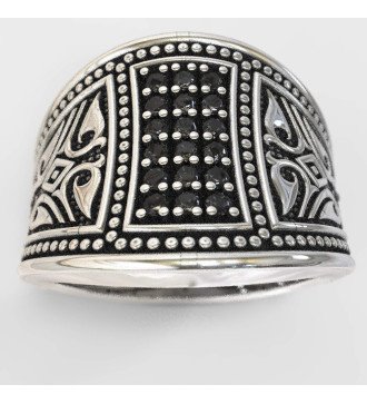 Silberner Herrenring mit schwarzen Steinen 0006