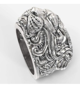 Кольцо-печатка ручной работы с рельефом "Лев" 0813