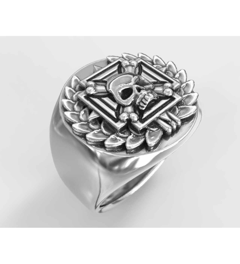 Bague gothique tête de mort 0699