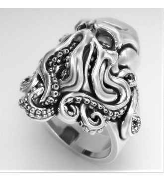 Bague Biker Pirates Caraïbes en argent avec tête de mort et