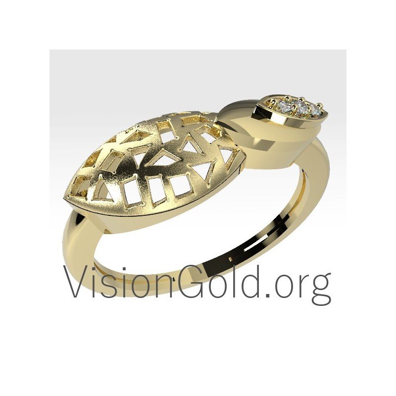 Золотое кольцо с узорами и бриллиантами 0670