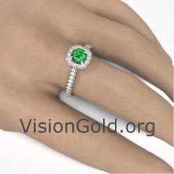 Emerald Engagement Ring In 18K Gold With Brilliant Diamonds 1086