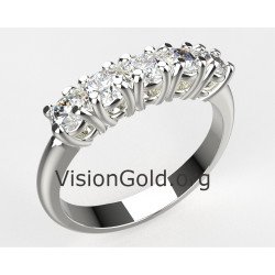 Medio anillo clásico de la serie Five-Stone con circonitas en oro blanco de 14 k 0108